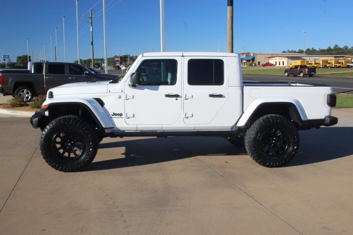 New 2020 Jeep Gladiator Overland Crew Cab in Longview #20D251 | Peters