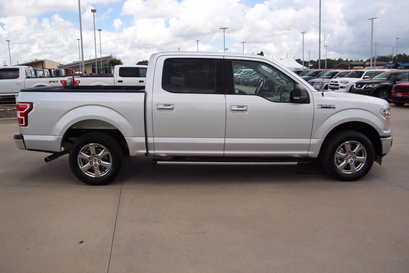 Pre-Owned 2019 Ford F-150 XLT 4D SuperCrew in Longview #10026P | Peters ...