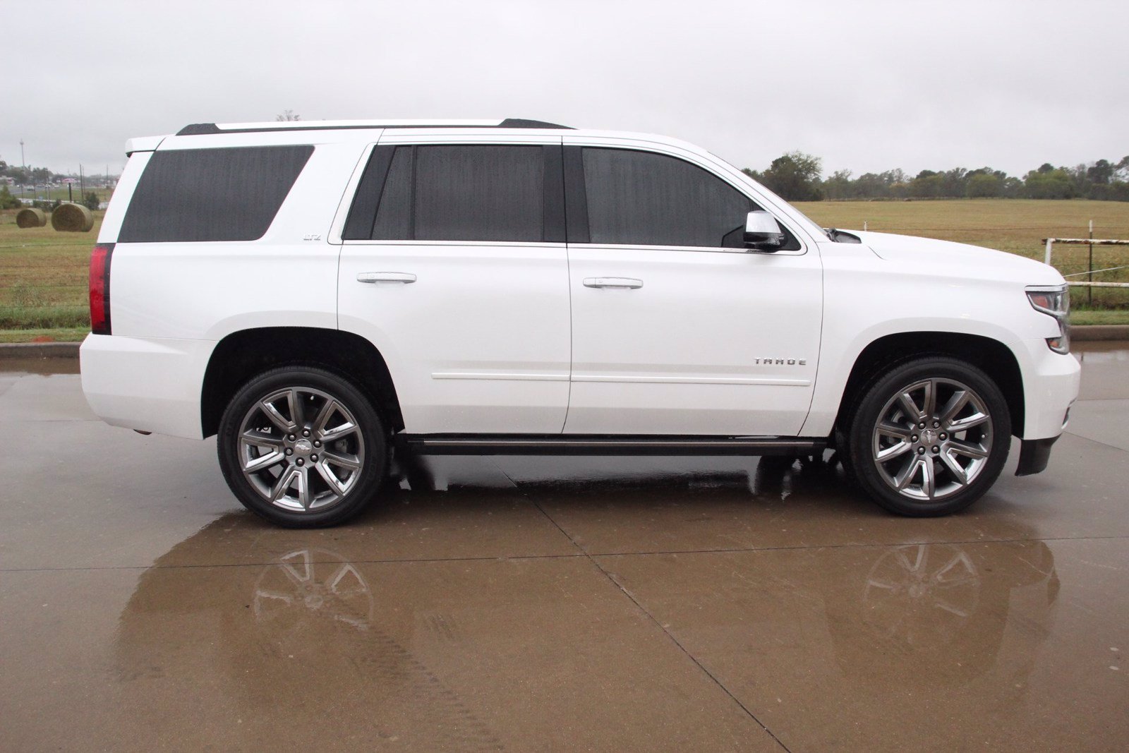 gmc tahoe awd 9 passenger suv gmc tahoe awd 9 passenger suv