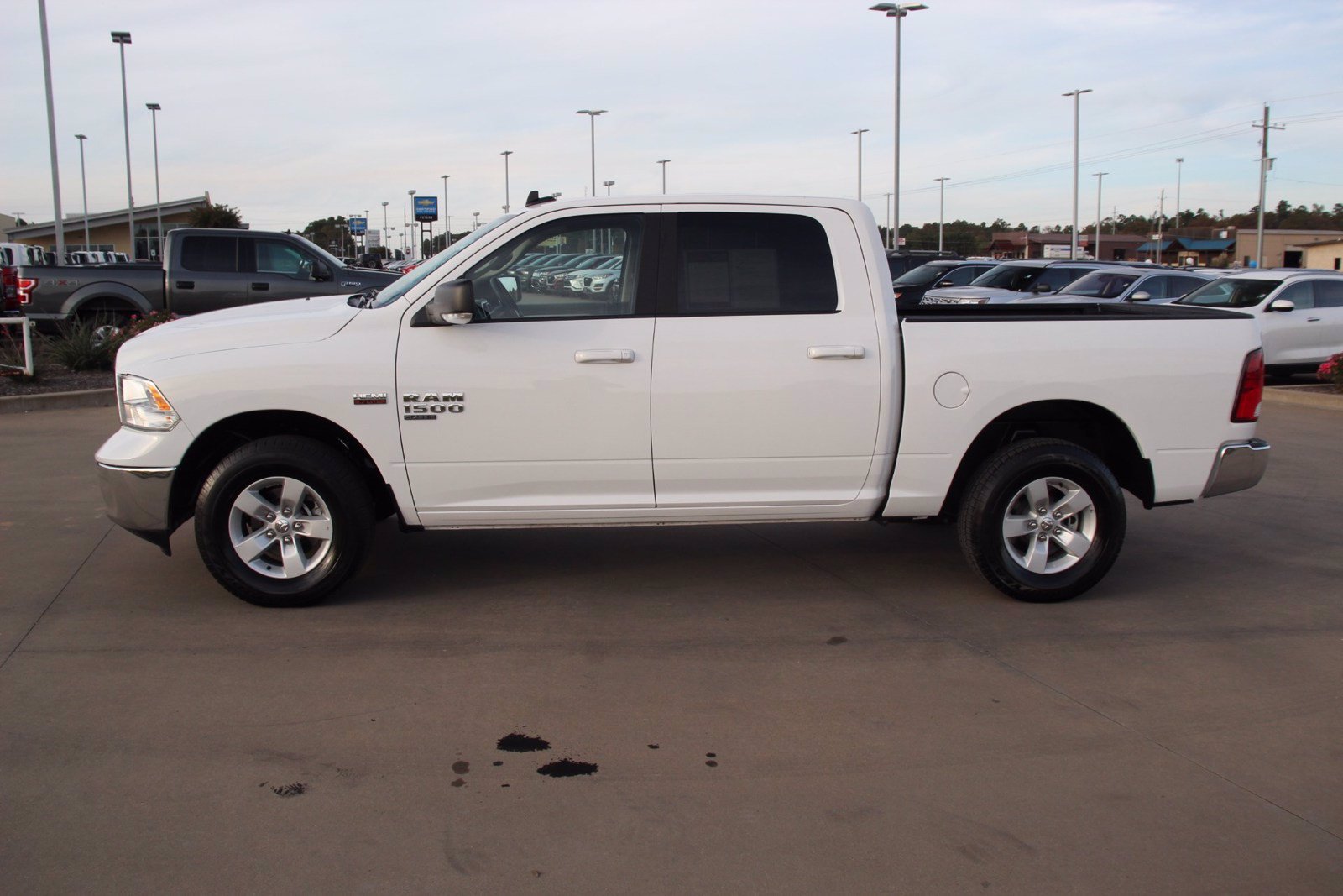 Pre-Owned 2020 Ram 1500 Classic SLT 4D Crew Cab in Longview #A4691 ...