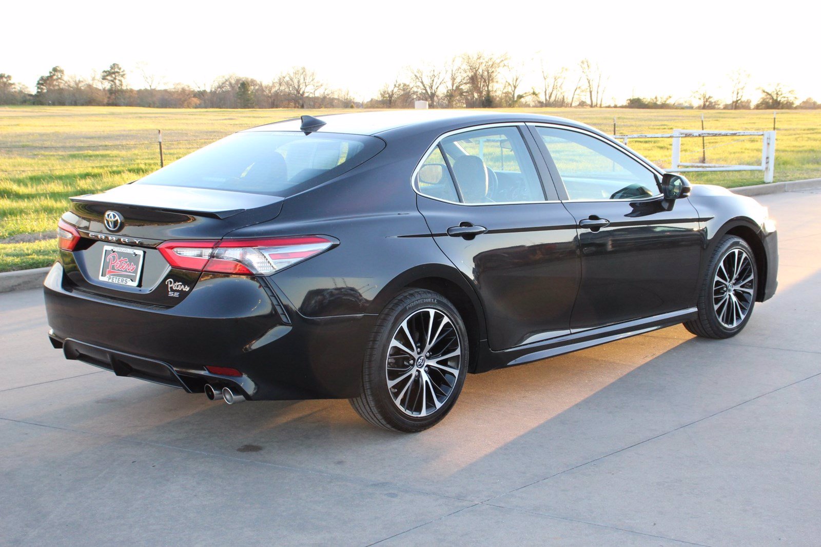 Pre-Owned 2019 Toyota Camry SE 4D Sedan in Longview #9610P | Peters ...