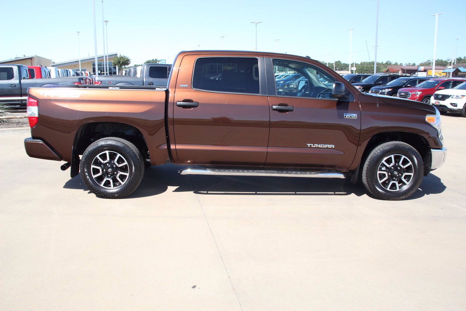 Pre-Owned 2016 Toyota Tundra SR5 4D CrewMax in Longview #20C1128A