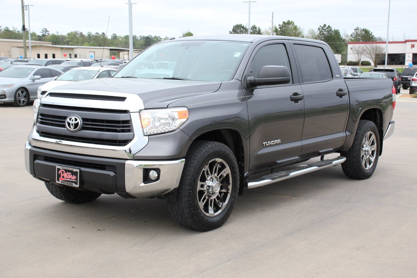 Pre-Owned 2015 Toyota Tundra SR5 4D CrewMax in Longview #20C564A