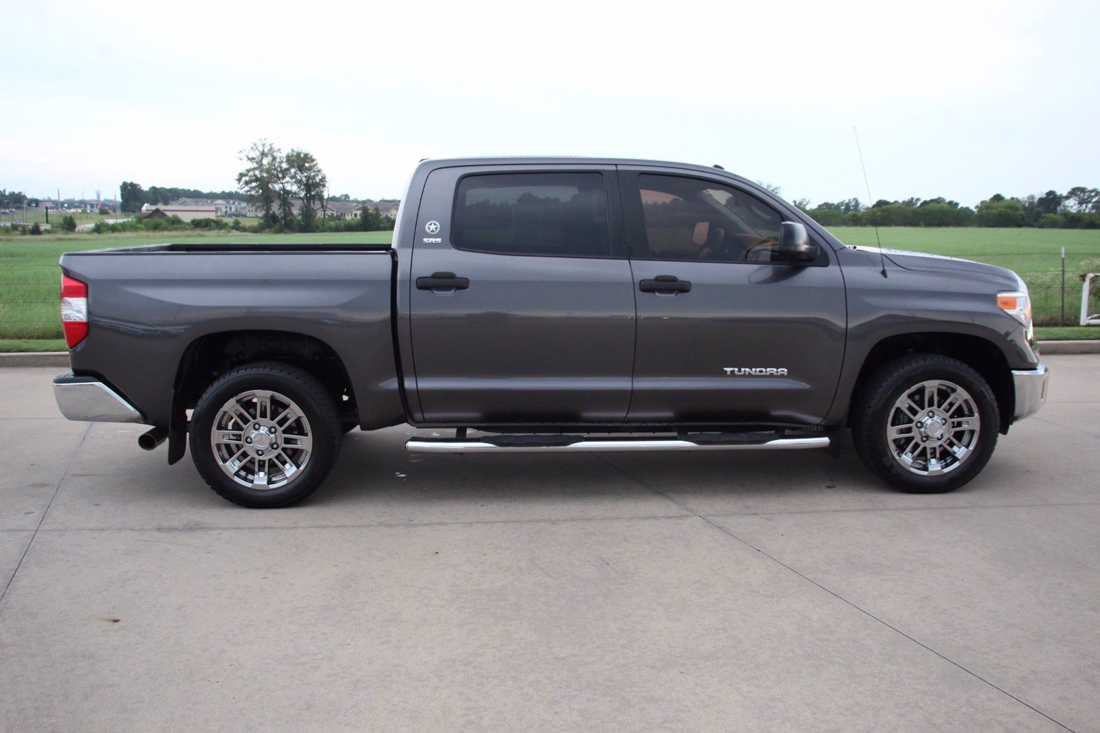 Pre-Owned 2015 Toyota Tundra SR5 4D CrewMax in Longview #20D397B