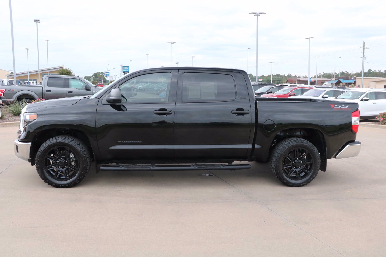 Pre-Owned 2018 Toyota Tundra SR5 4D CrewMax in Longview #20D957A