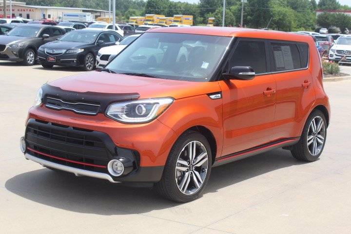 Pre-owned 2018 Kia Soul Exclaim 4d Hatchback In Longview #8d846a 